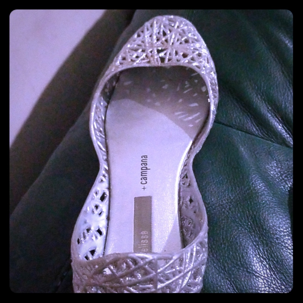 Size 8 silver flats